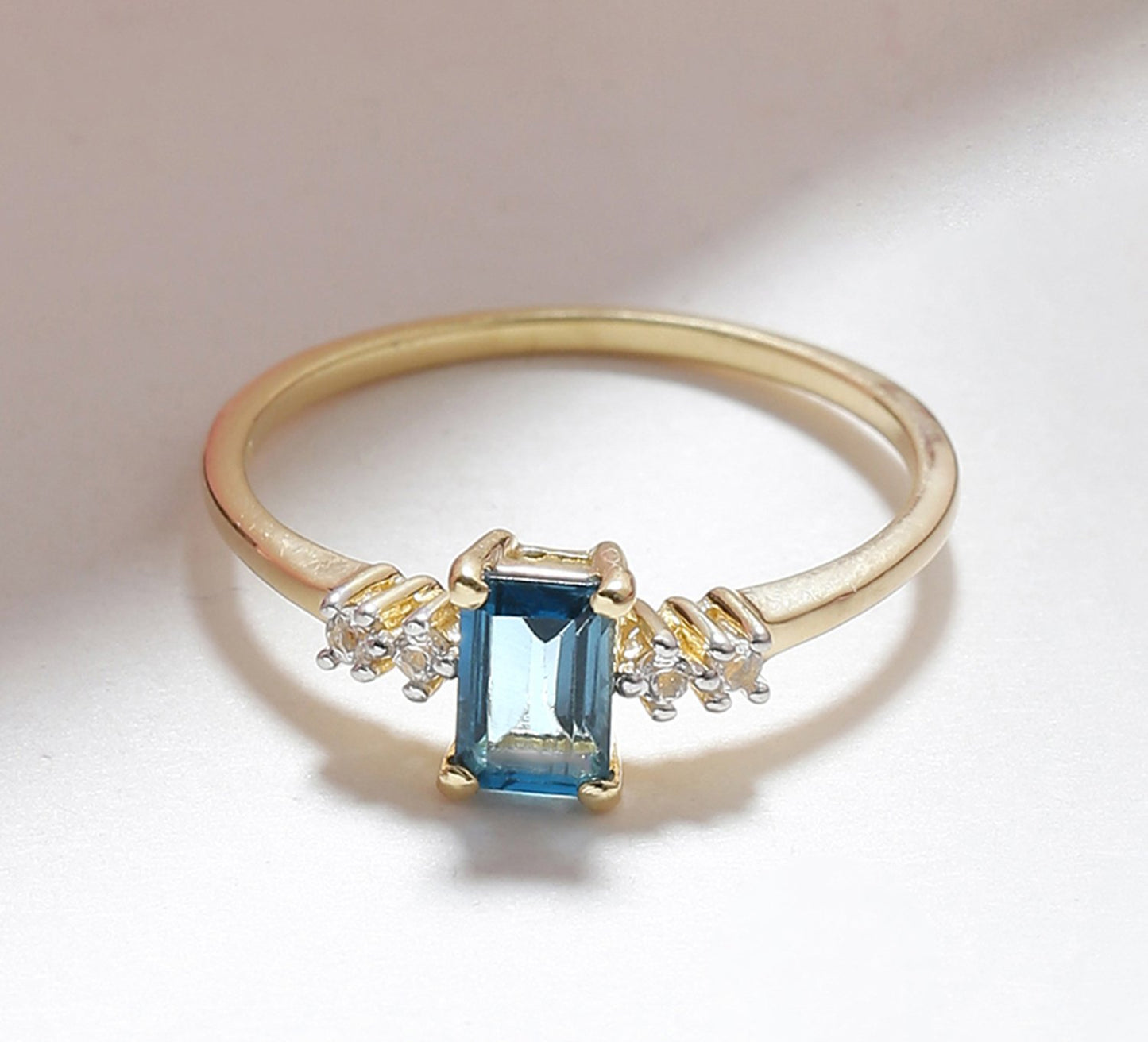 Tiramisu 0.77 Ct London Blue Topaz Solid 10k Yellow Gold Ring Jewelry